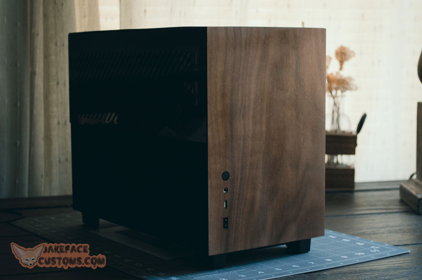 Lian Li Q58 Wood Custom Front Panel - JakefaceCustoms