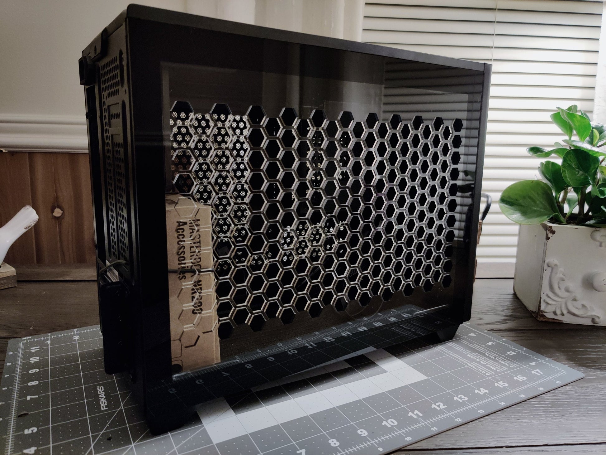 The Original Cooler Master NR200, NR200P, and NR200 MAX Custom Vented Side Panel - JakefaceCustoms